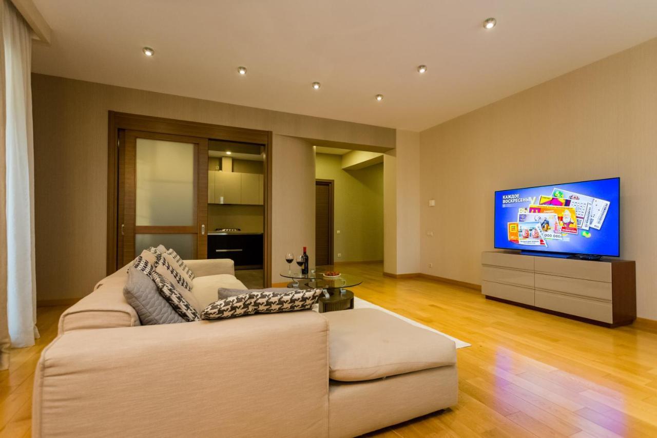 Central Cosy 5Bd-5Bath Apartment Tbilisi Exterior photo