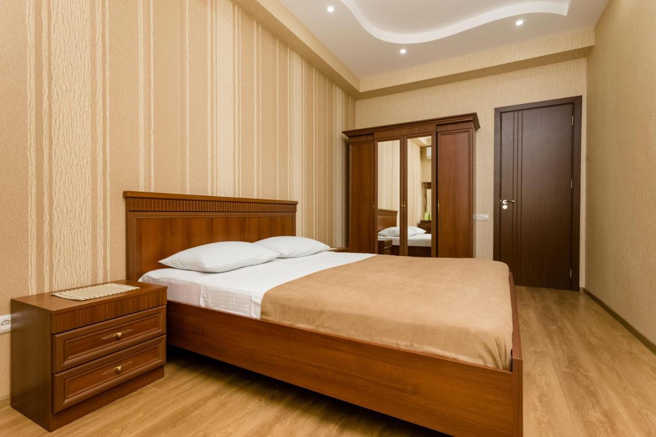 Central Cosy 5Bd-5Bath Apartment Tbilisi Exterior photo