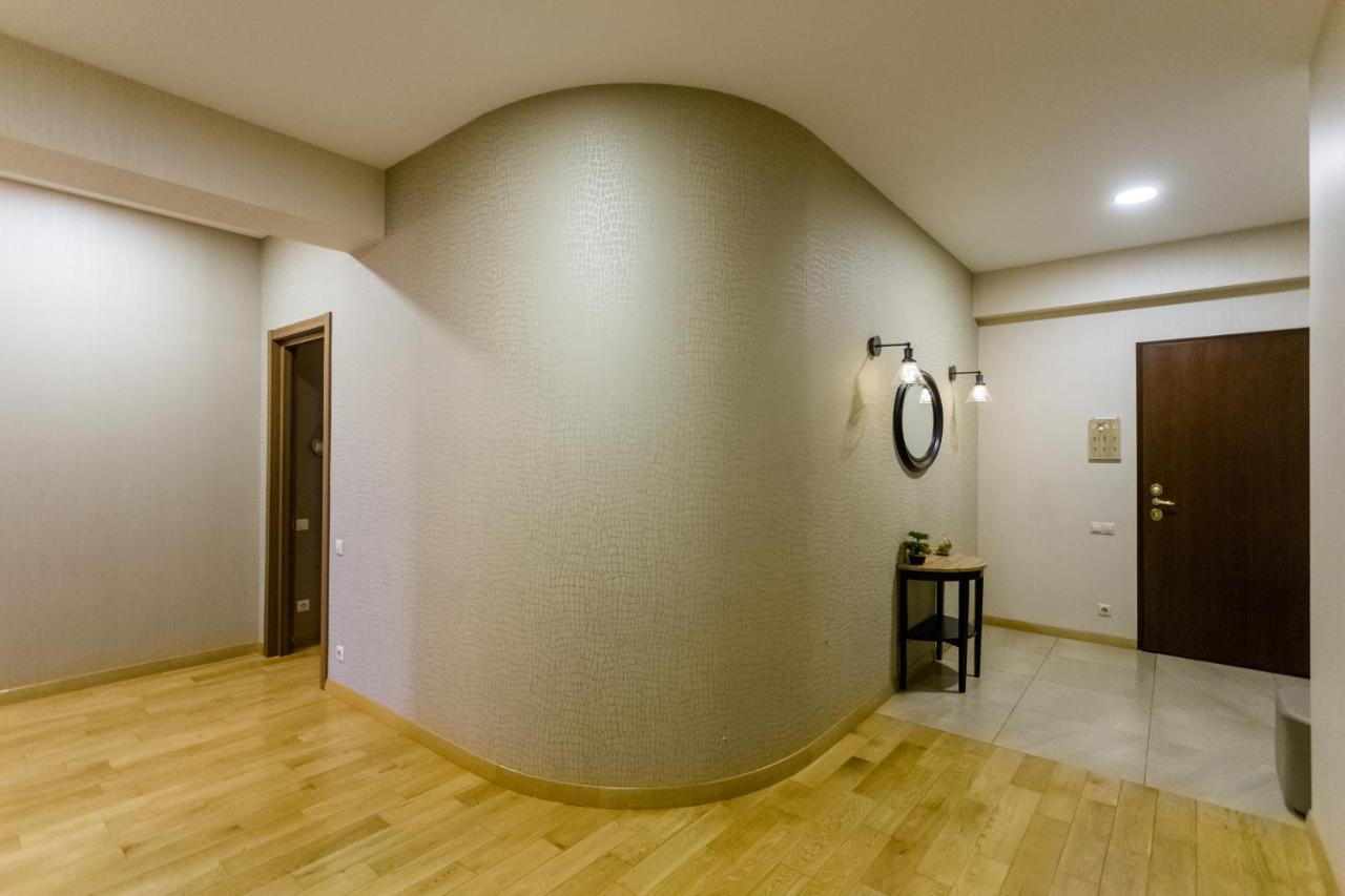 Central Cosy 5Bd-5Bath Apartment Tbilisi Exterior photo