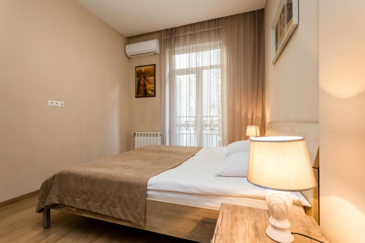 Central Cosy 5Bd-5Bath Apartment Tbilisi Exterior photo